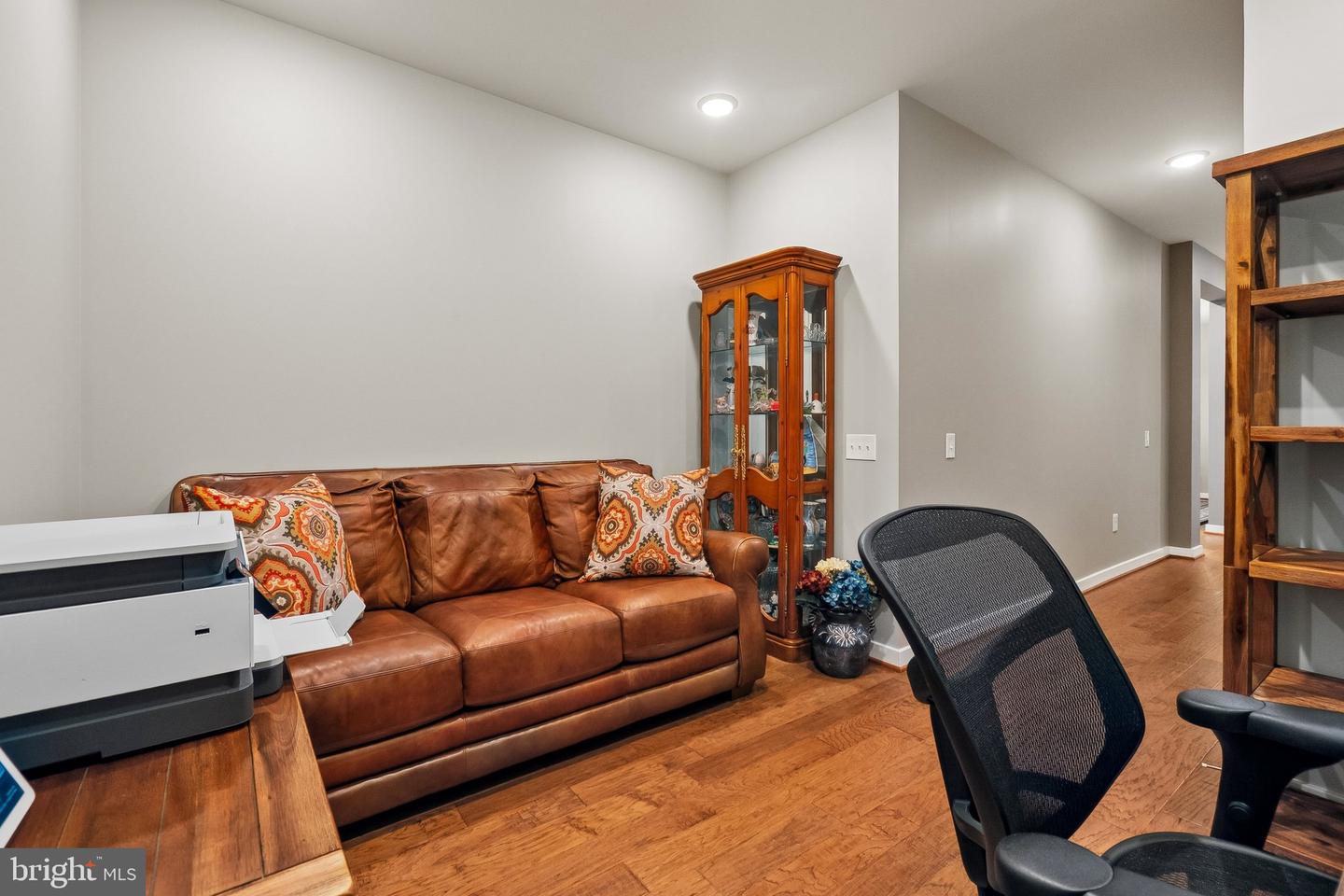 3989 Norton Pl #402 Property Photo 20