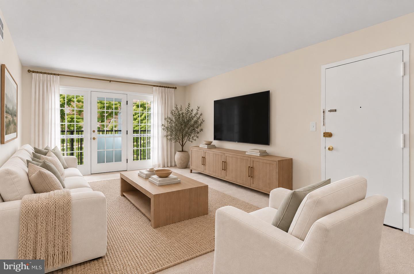 9479 Fairfax Blvd #302 Property Photo 2