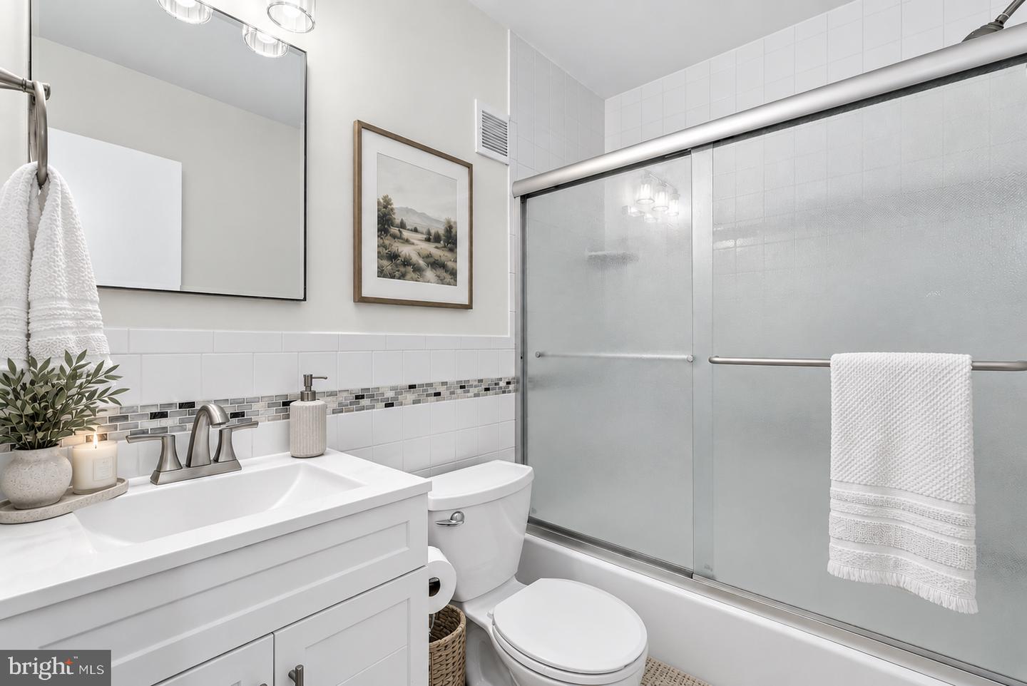 9479 Fairfax Blvd #302 Property Photo 9