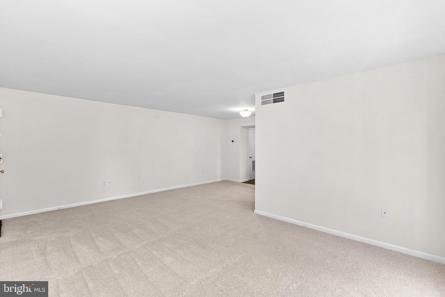 9479 Fairfax Blvd #302 Property Photo 12