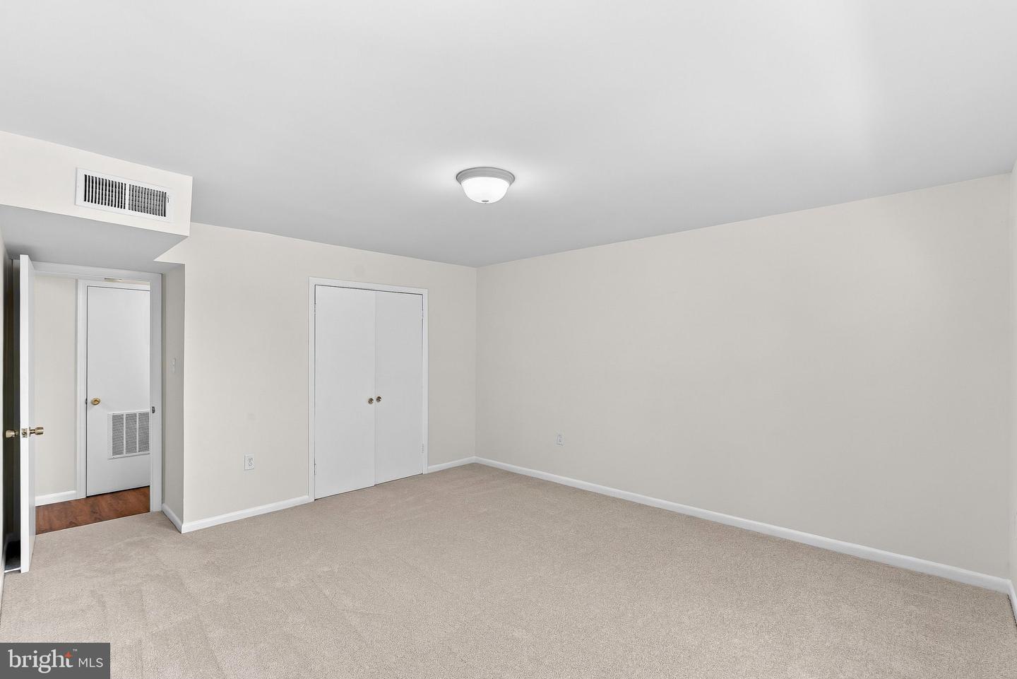9479 Fairfax Blvd #302 Property Photo 15