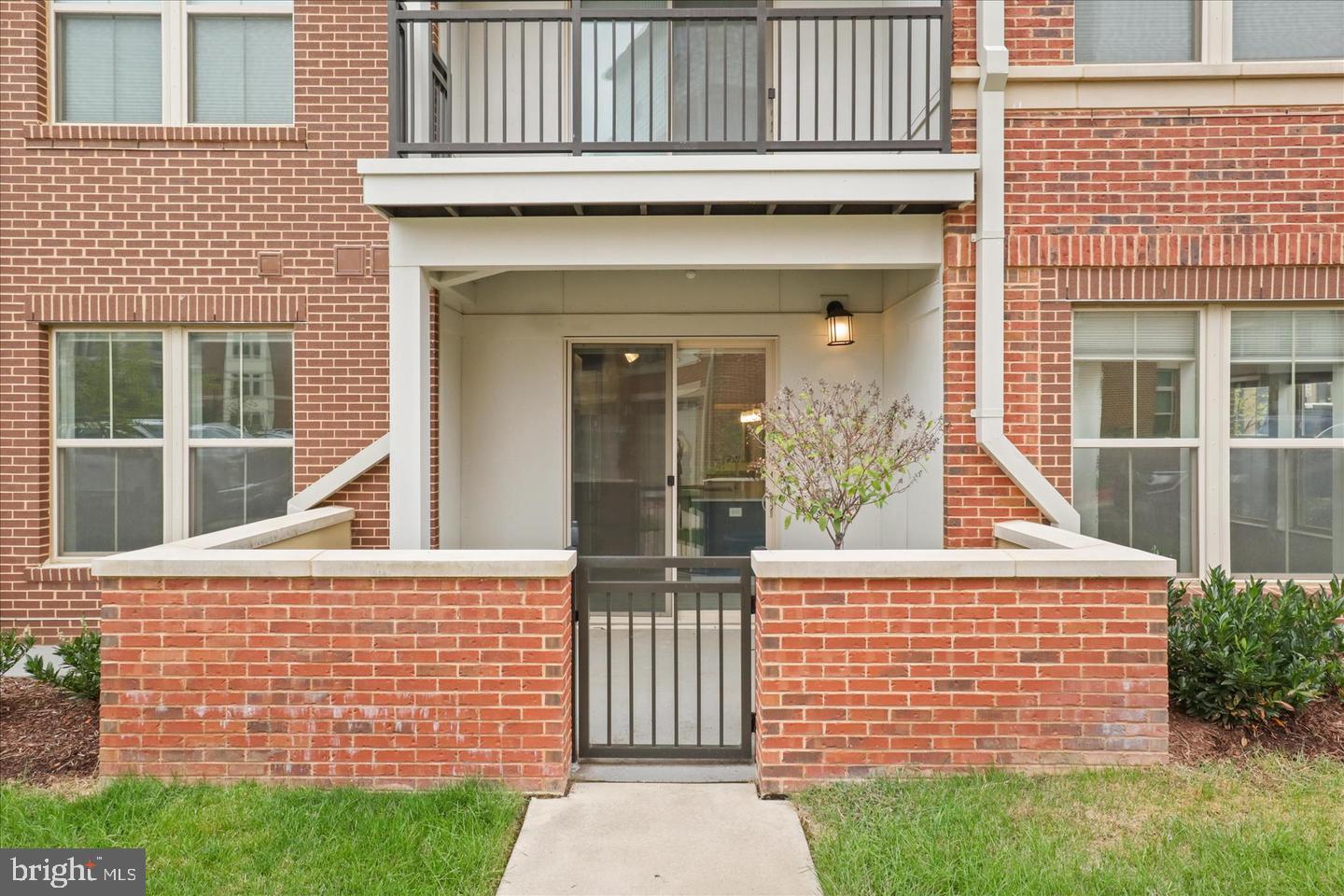 10755 Fairgrounds Dr #101 Property Photo 8