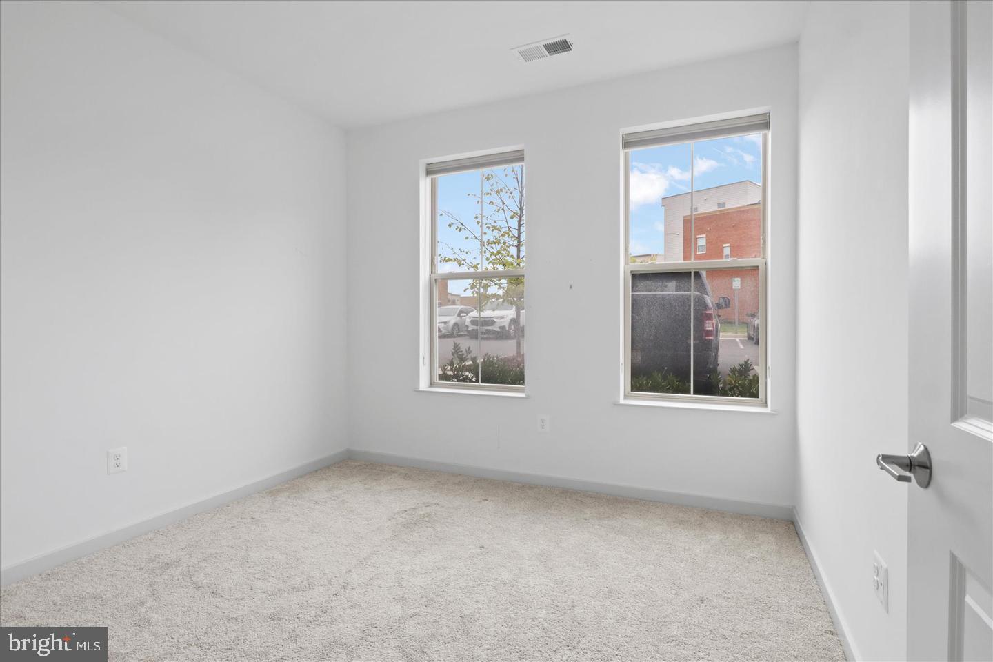 10755 Fairgrounds Dr #101 Property Photo 22