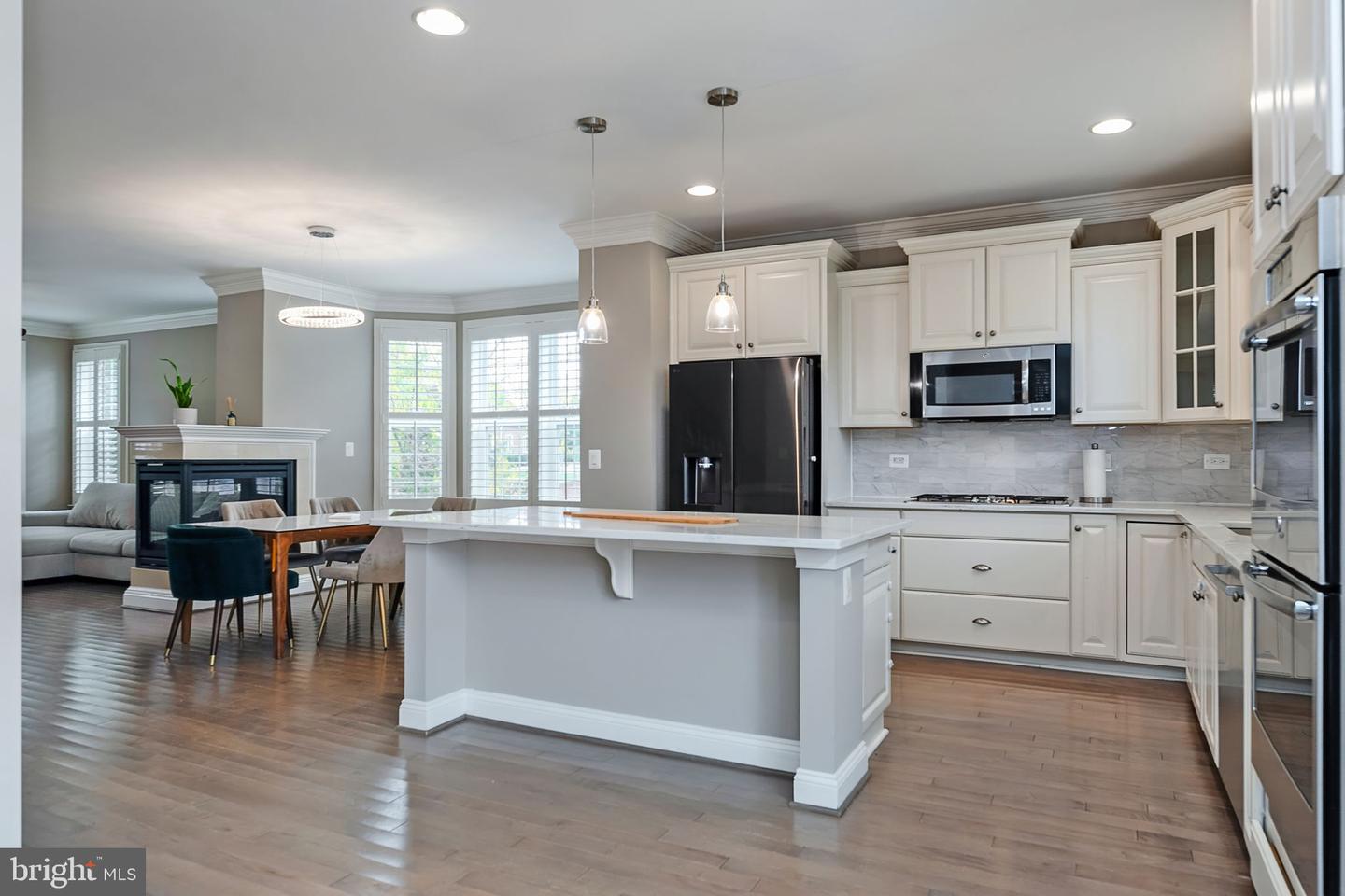 10601 School St Property Photo 2