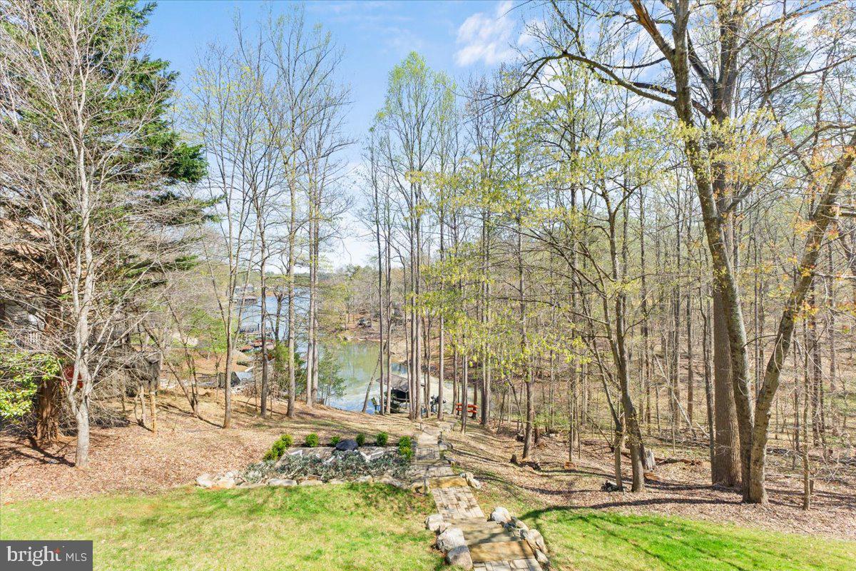 290 Dodee Ln Property Photo 17
