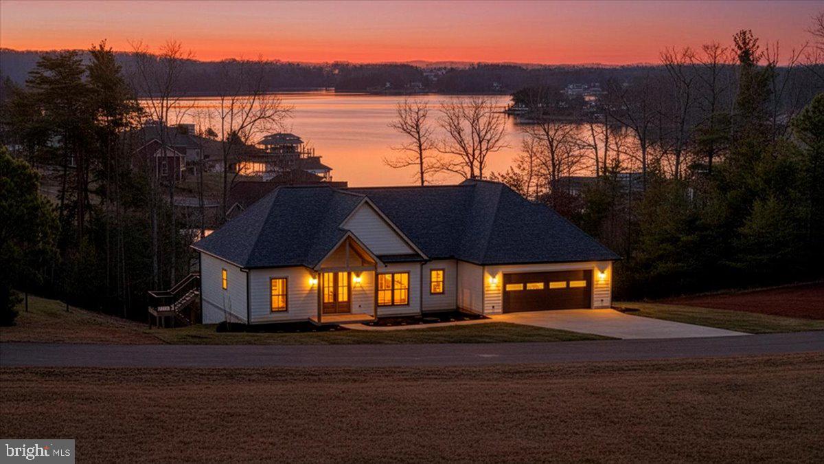 639 Compass Cove Cir Property Photo 1