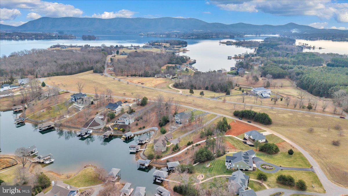 639 Compass Cove Cir Property Photo 132