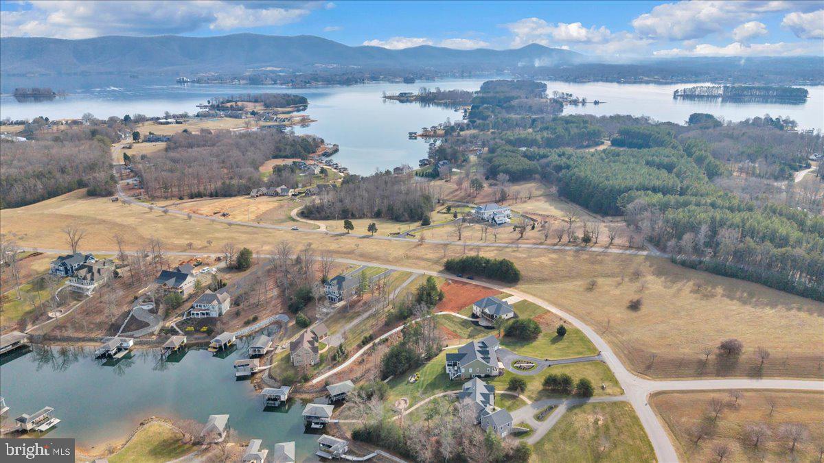 639 Compass Cove Cir Property Photo 133
