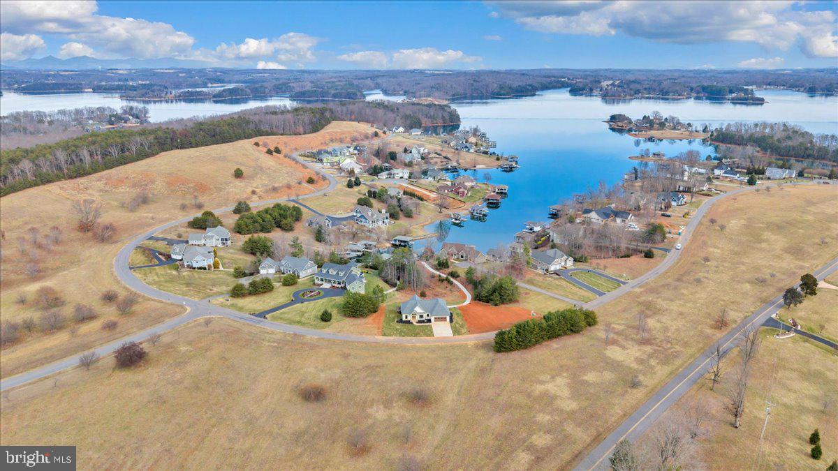 639 Compass Cove Cir Property Photo 139