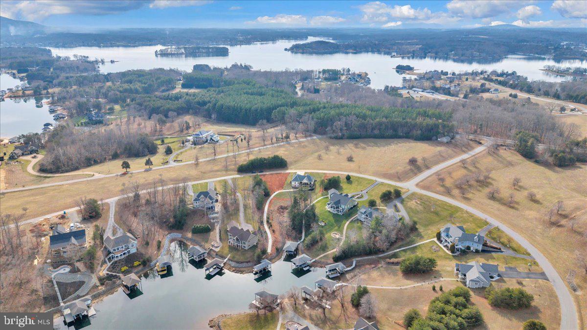 639 Compass Cove Cir Property Photo 142