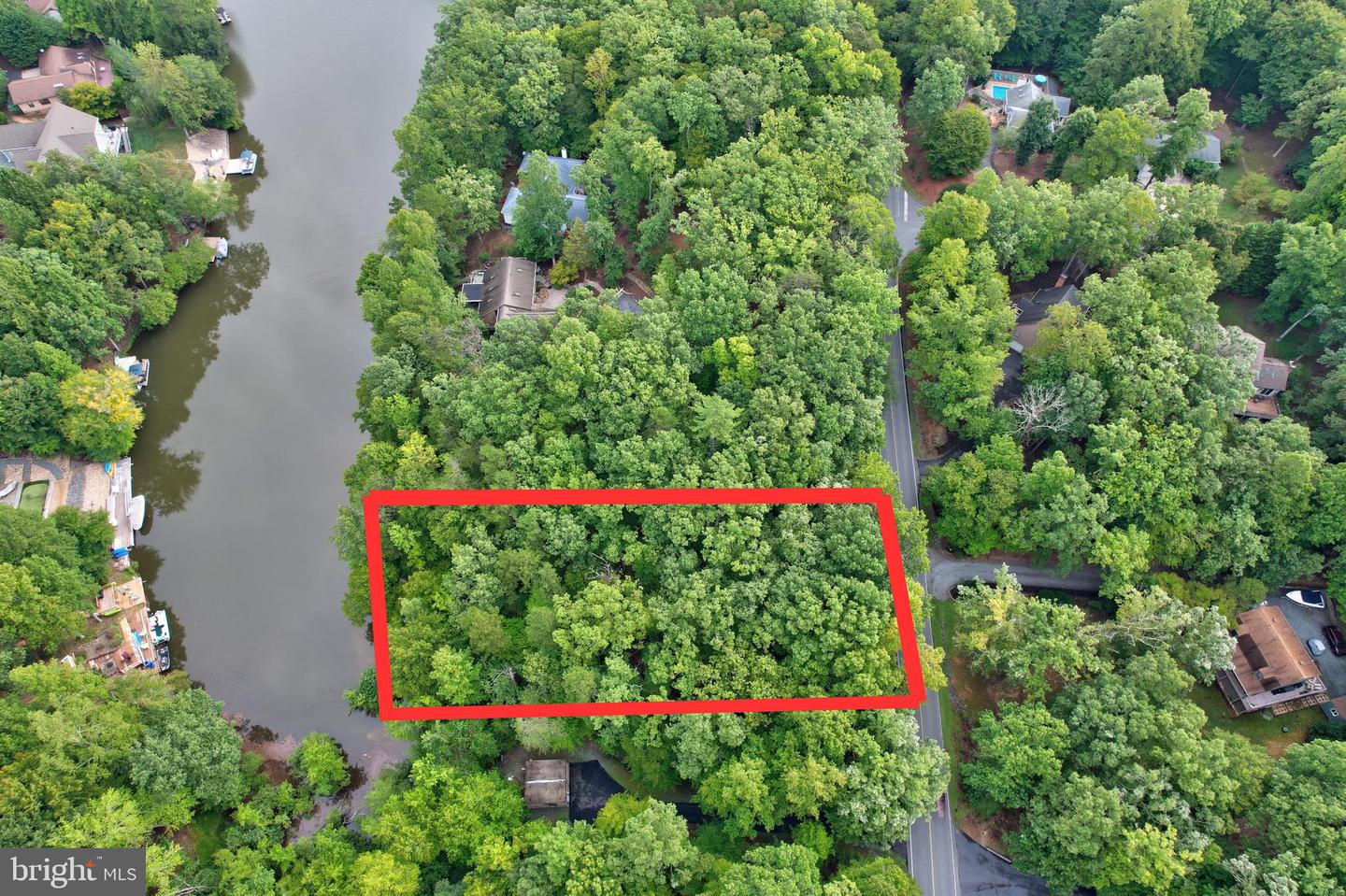 Jefferson Dr Property Photo 3