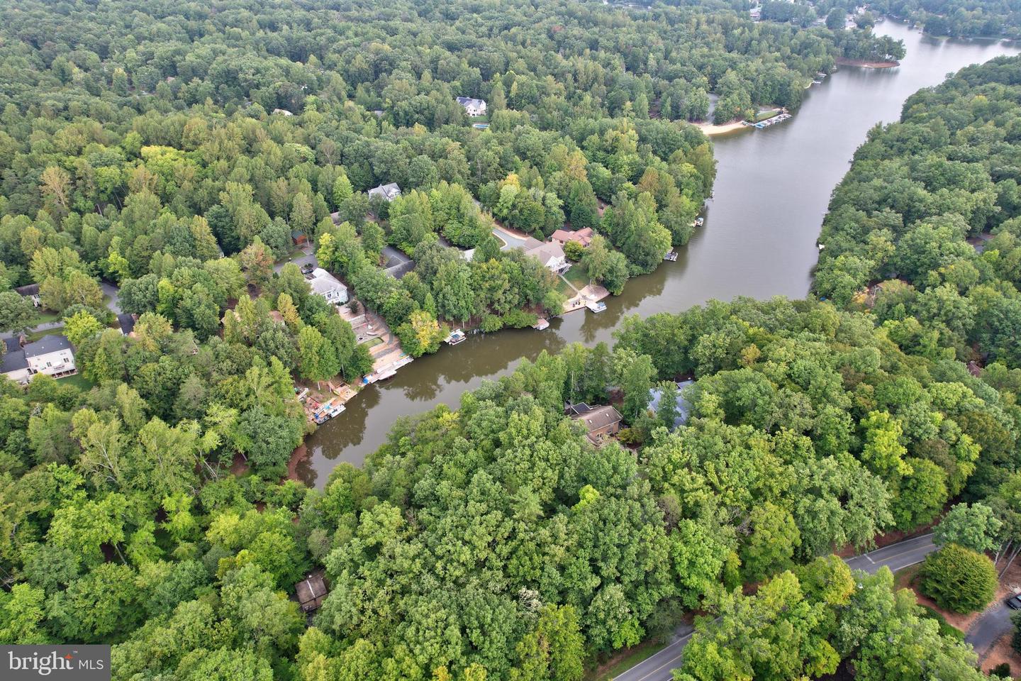 Jefferson Dr Property Photo 15