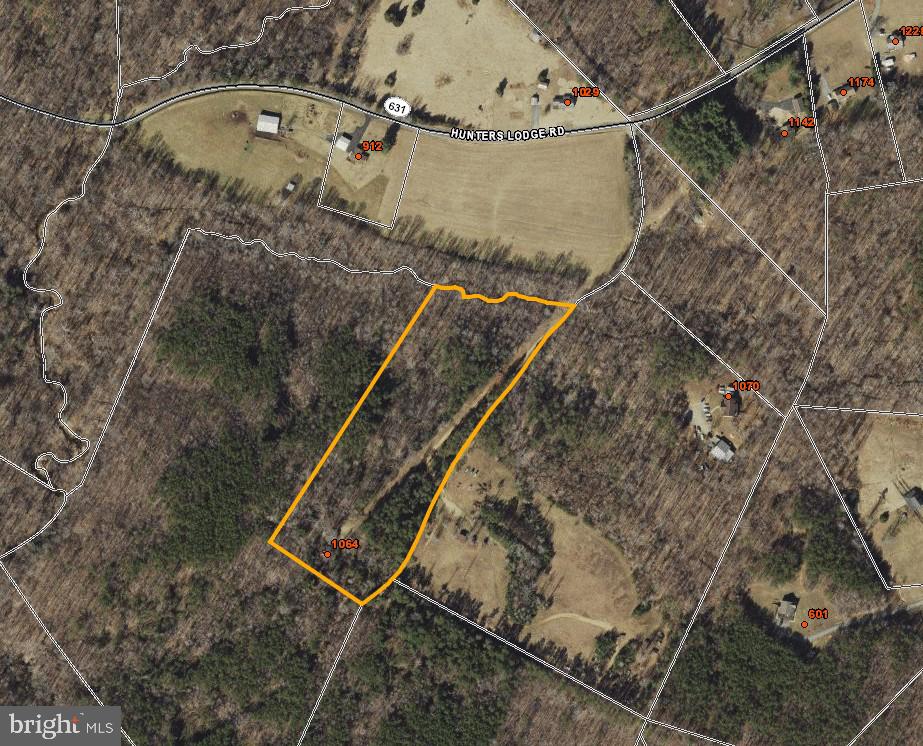 1064 Hunters Lodge Rd Property Photo 1