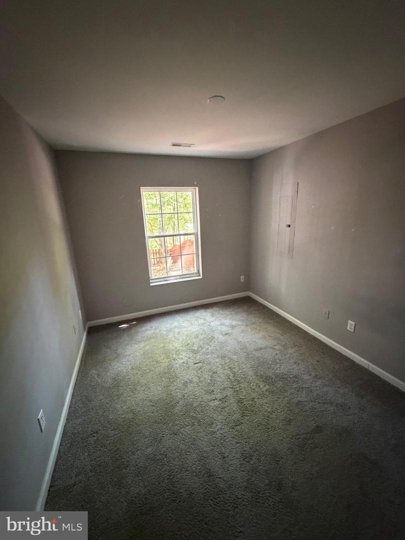 9 Austin Dr Property Photo 10