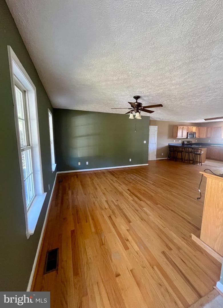 3208 Cedar Lane Rd Property Photo 4