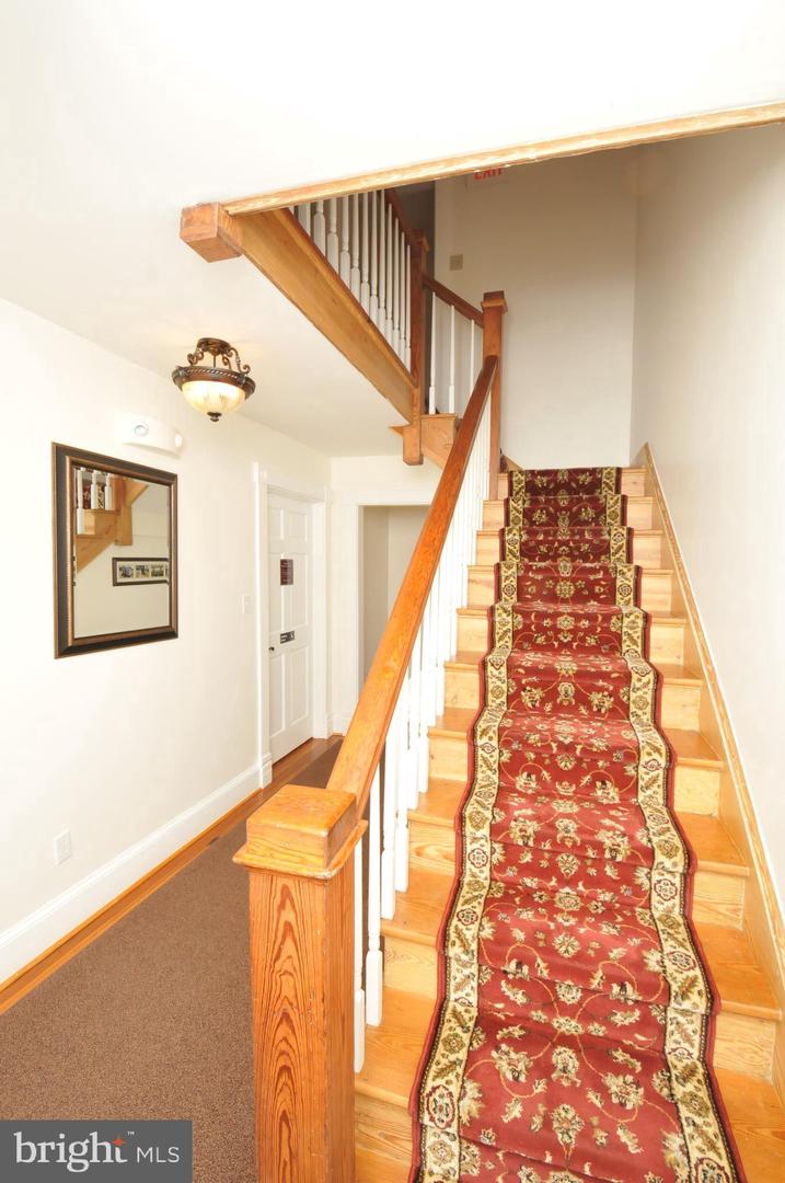 8272 E. Main #2 B Property Photo 4
