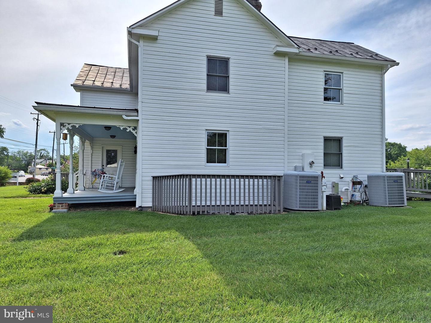 8272 E. Main #2 B Property Photo 17