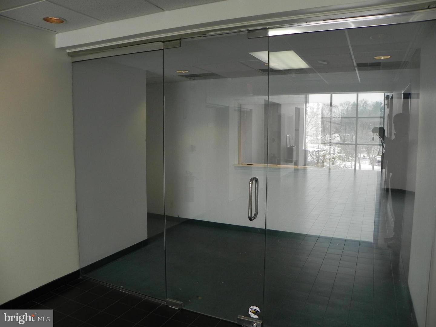 98-suite 52 Alexandria Tpke #suite 52 Property Photo 2