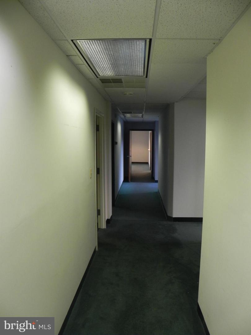 98-suite 52 Alexandria Tpke #suite 52 Property Photo 3