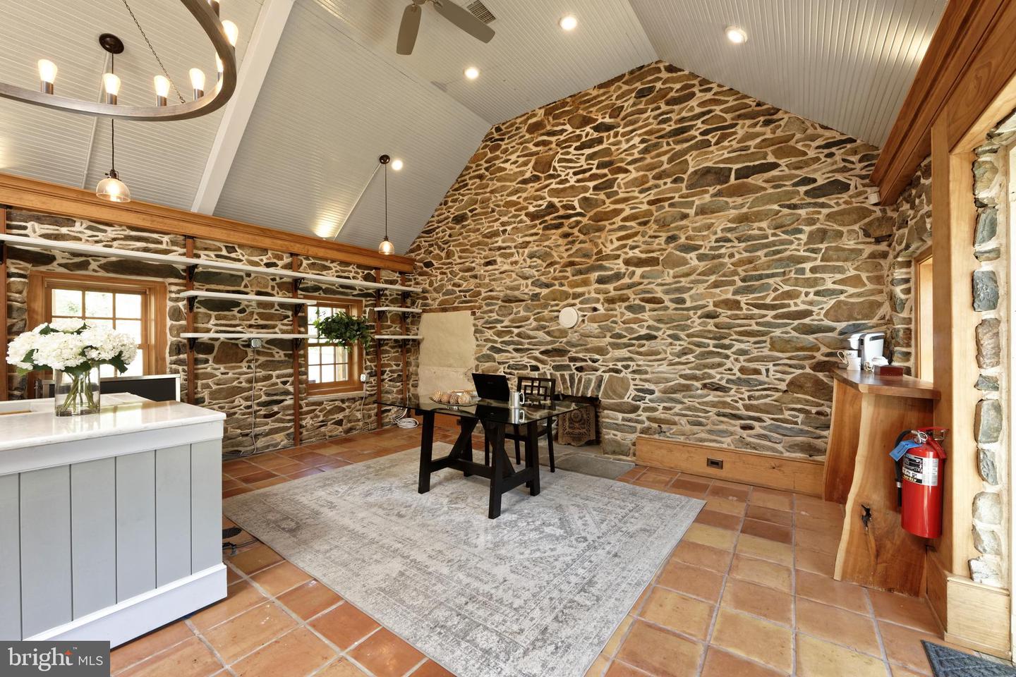 9030 John S. Mosby Property Photo 8