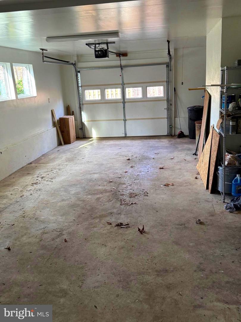 7633 Riverside Farm Rd Property Photo 15