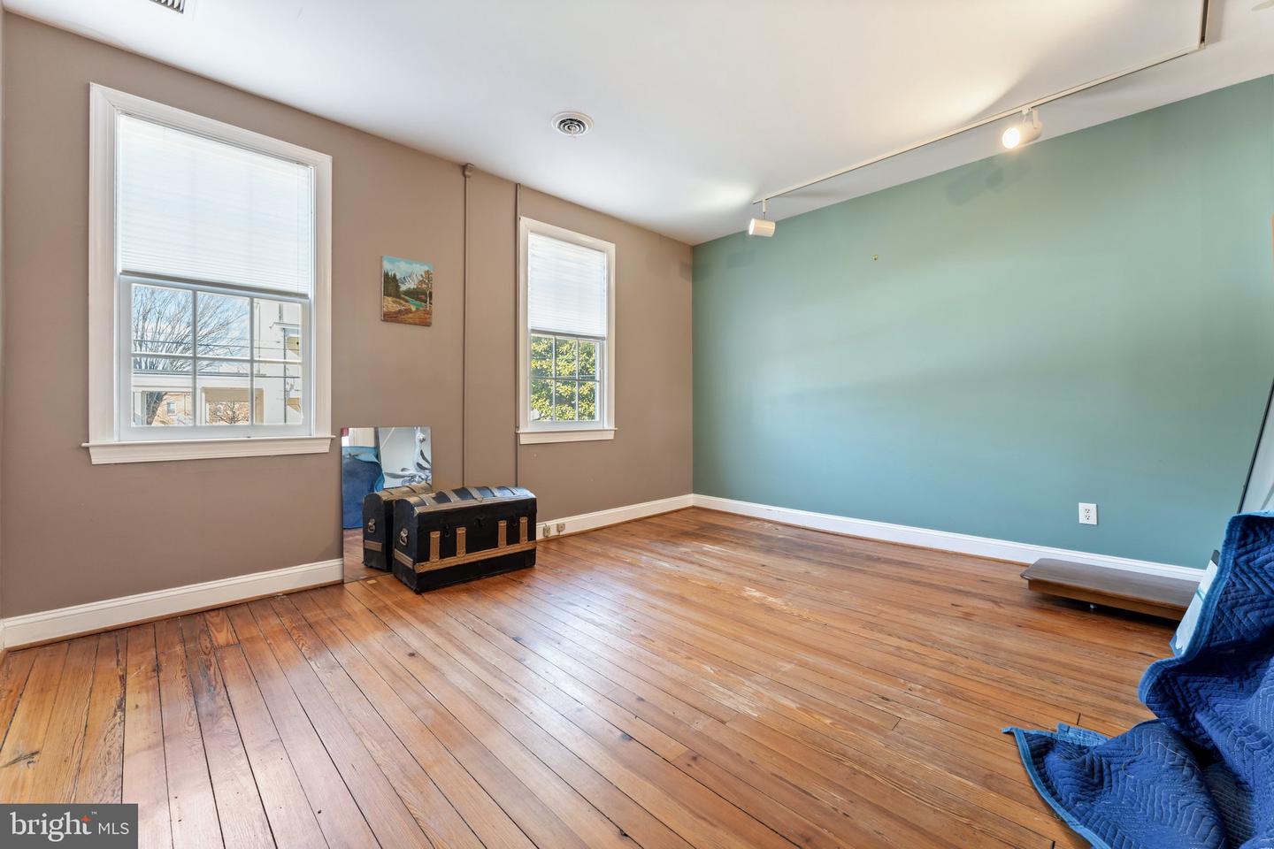 29-33 Culpeper St Property Photo 28