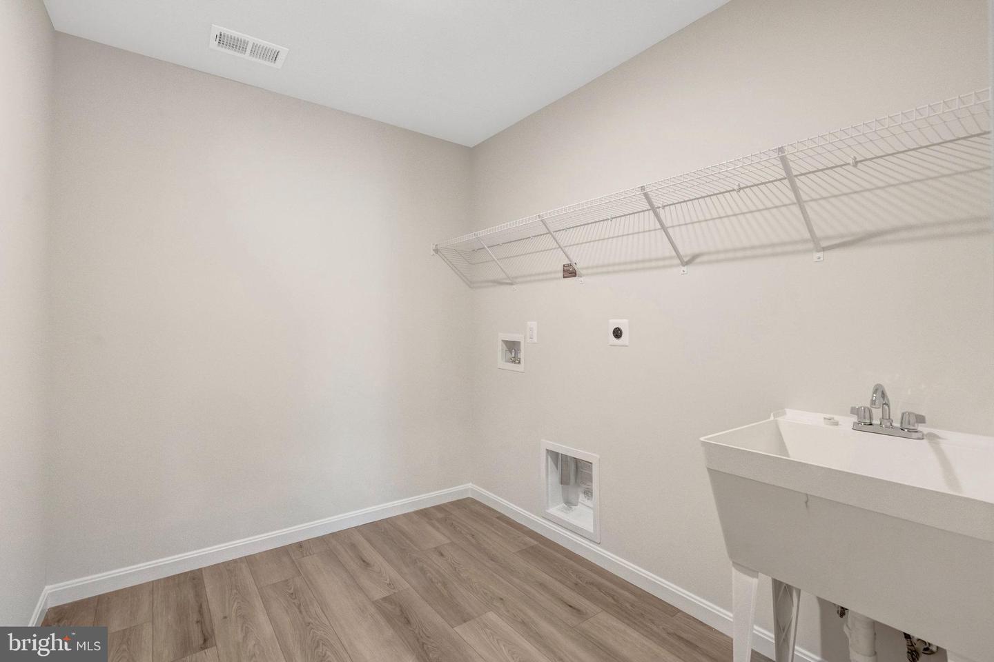 3062 Logan Way Property Photo 23