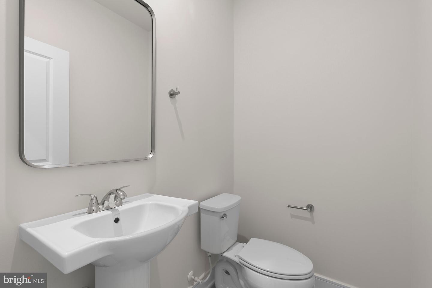 8671 Anderson Ave Property Photo 30