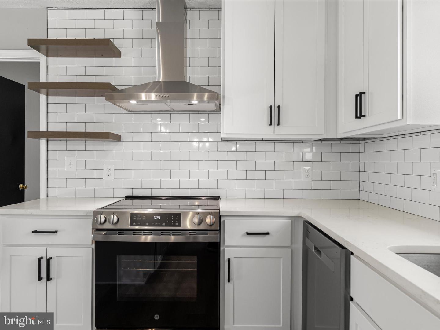 8386 Pinn Turn Property Photo 7
