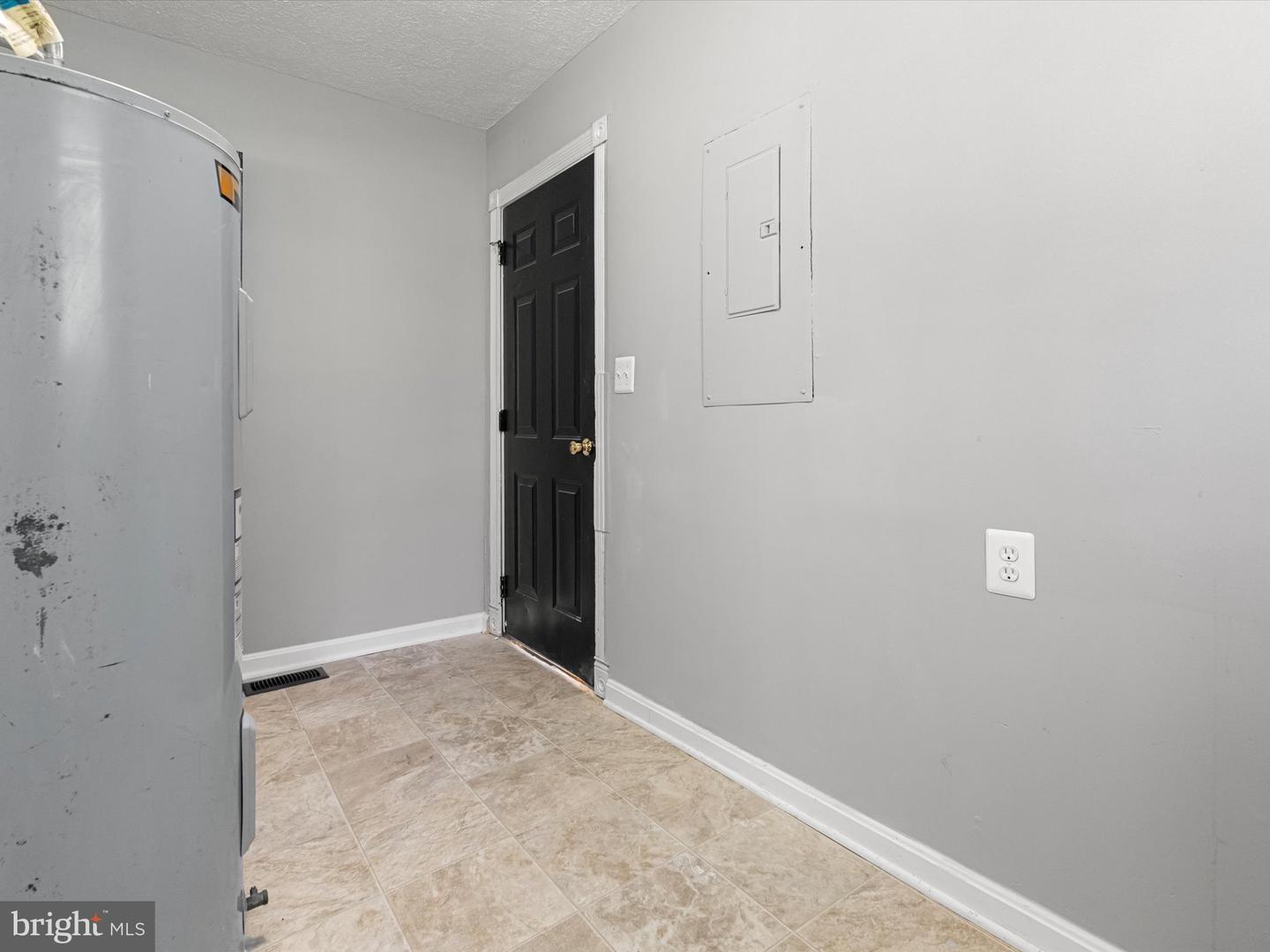 8386 Pinn Turn Property Photo 10