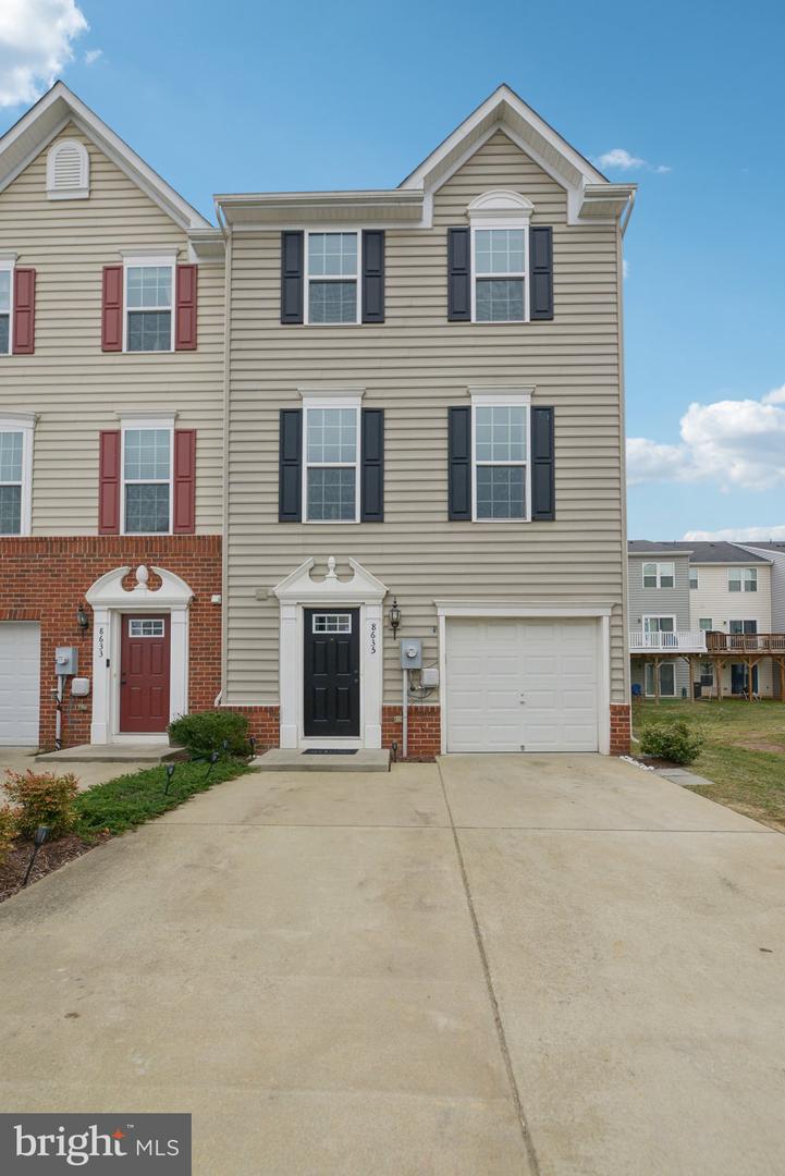 8635 Bud Ct Property Photo