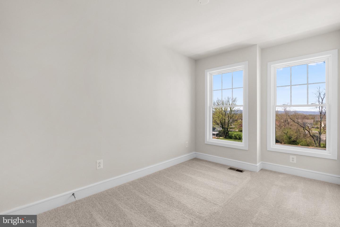 8677 Anderson Ave Property Photo 25