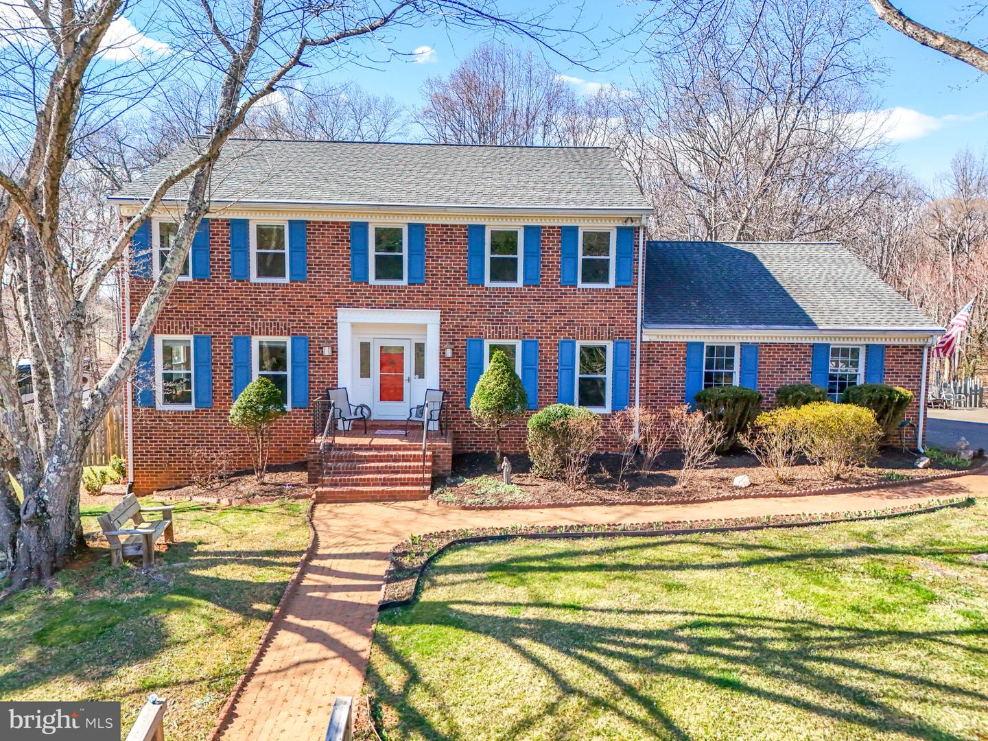 5646 Wilshire Ct Property Photo