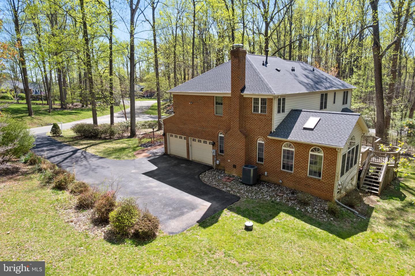 6558 Stoneridge Ct Property Photo 4