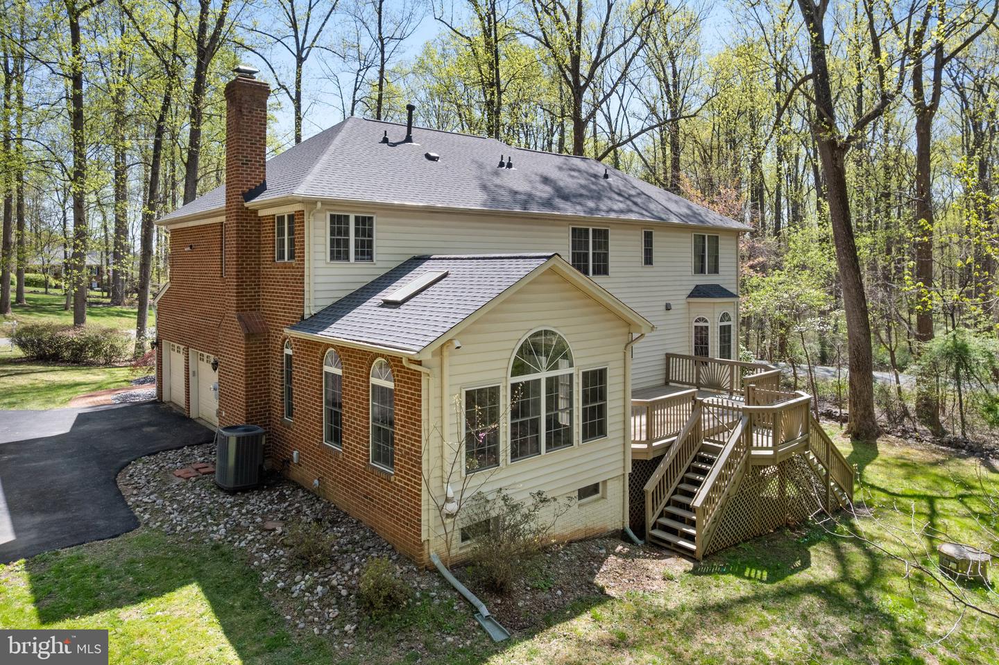 6558 Stoneridge Ct Property Photo 9