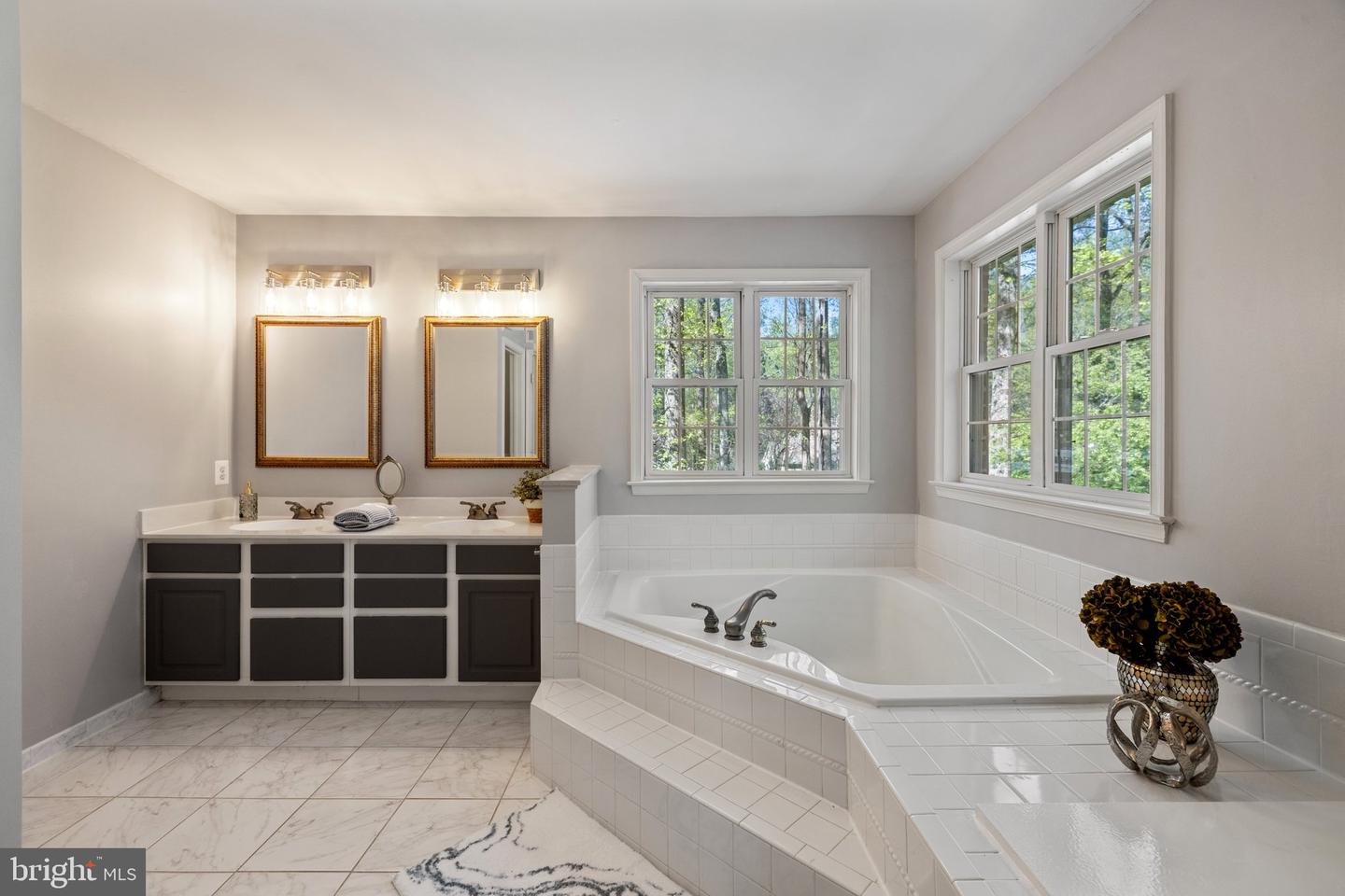 6558 Stoneridge Ct Property Photo 44