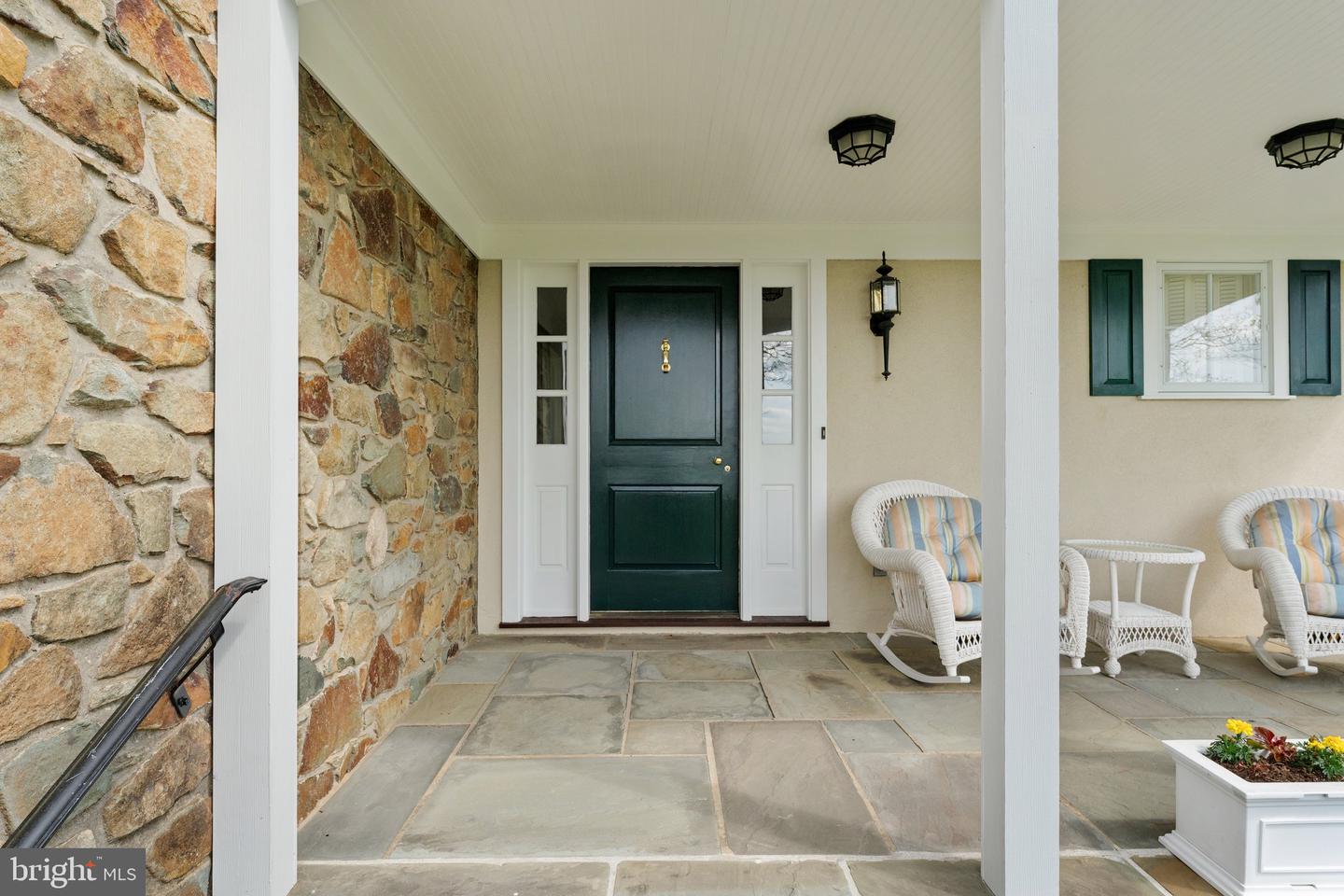 8300 Falcon Glen Rd Property Photo 5