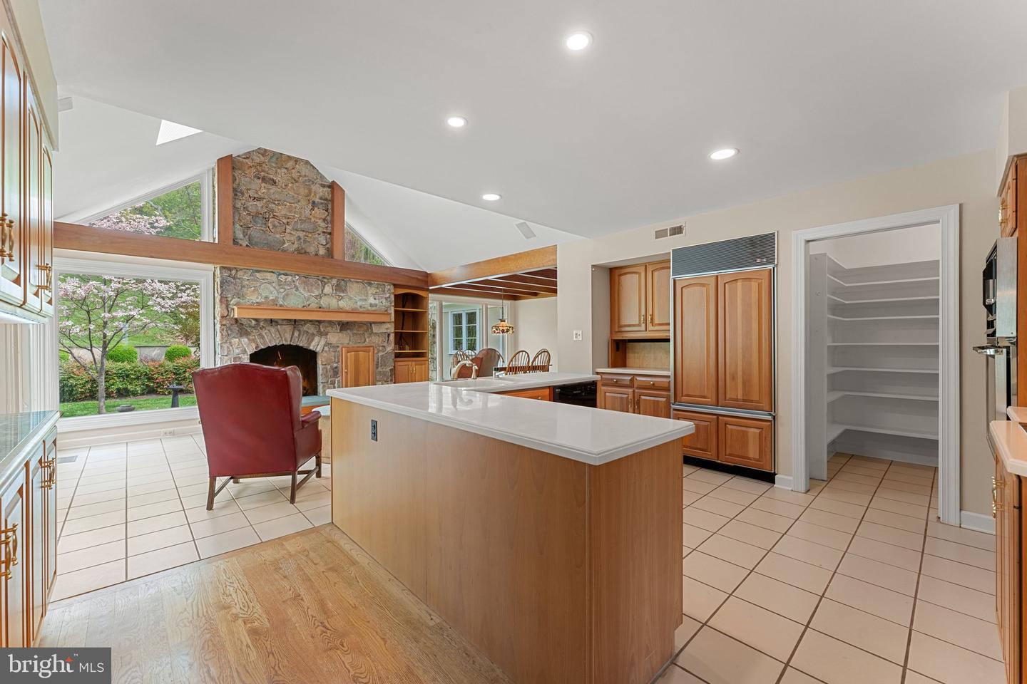 8300 Falcon Glen Rd Property Photo 22