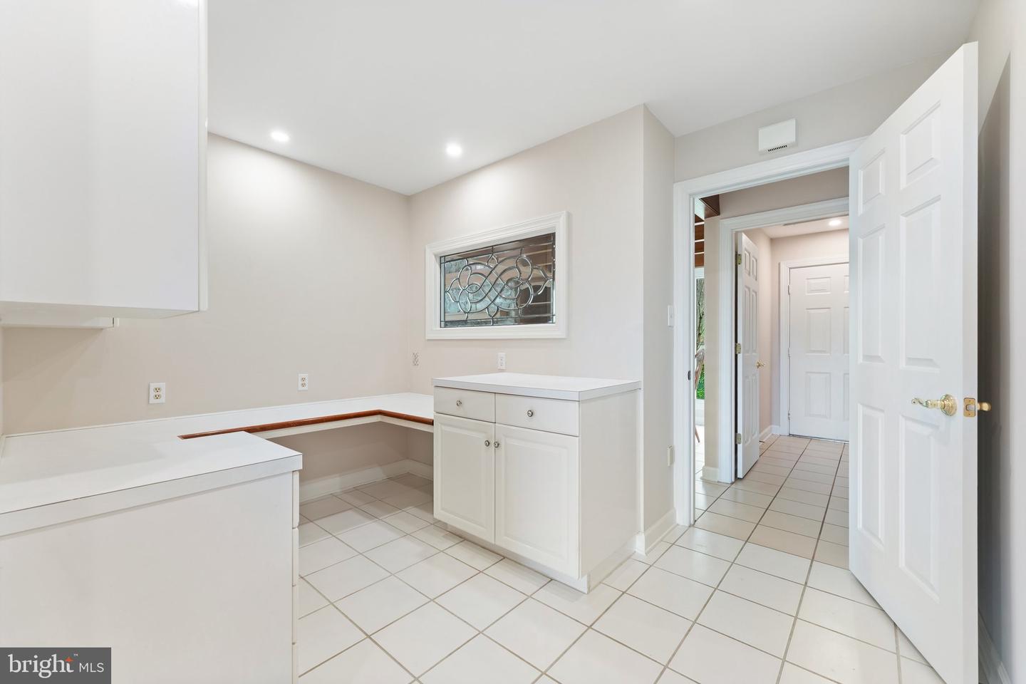 8300 Falcon Glen Rd Property Photo 32