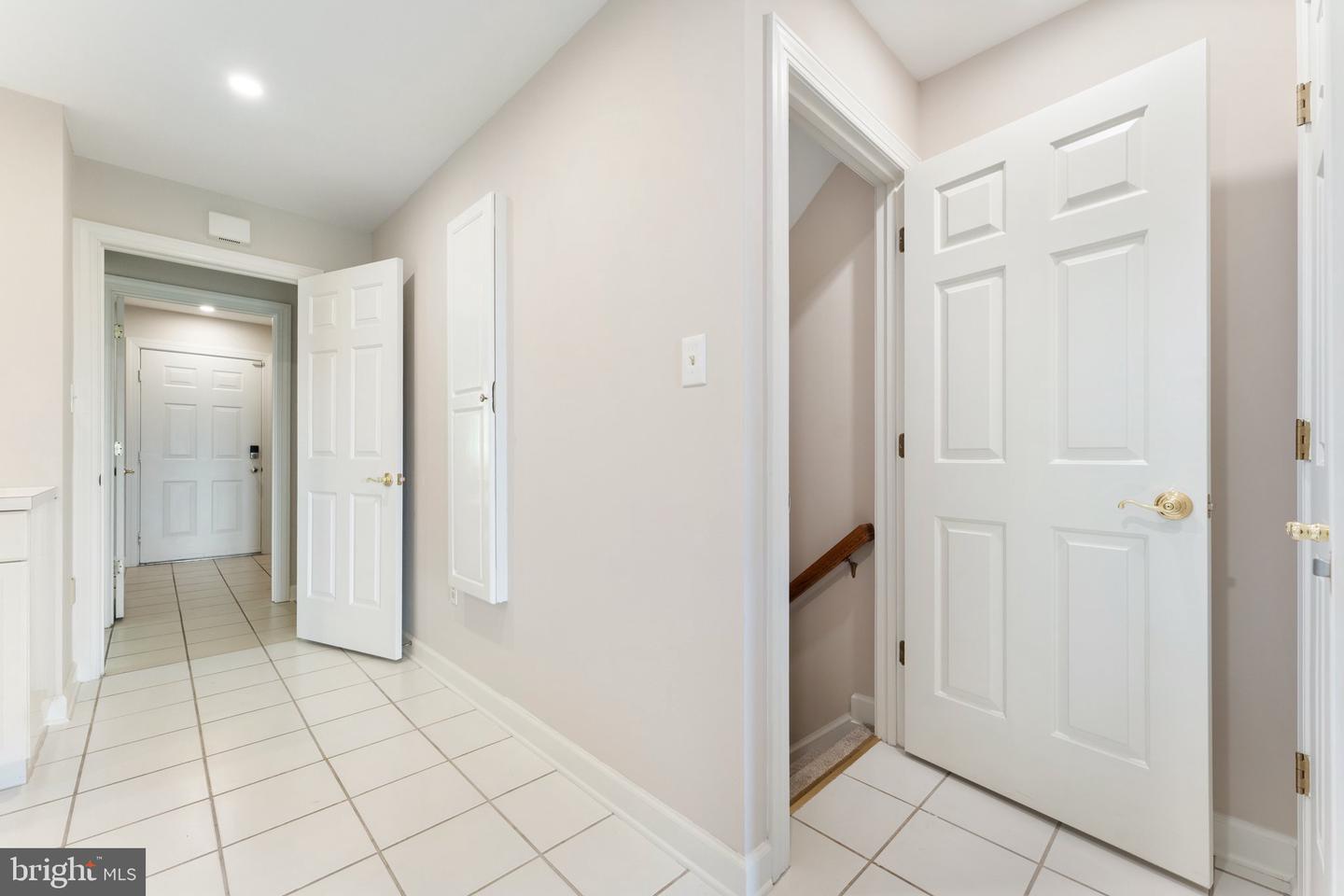 8300 Falcon Glen Rd Property Photo 33