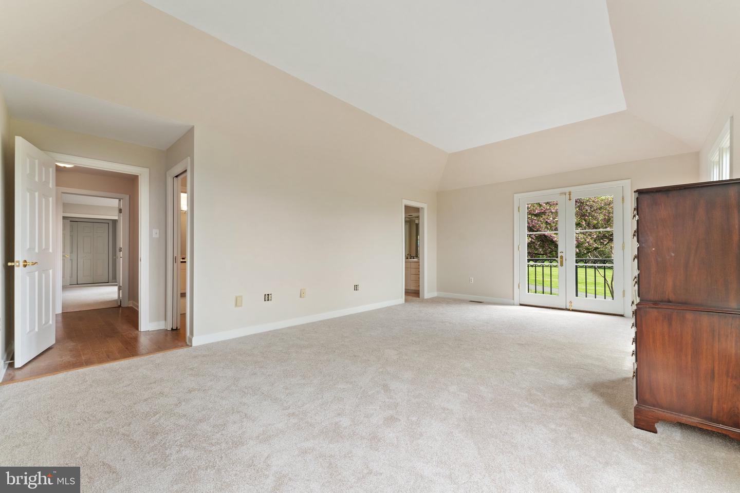 8300 Falcon Glen Rd Property Photo 51
