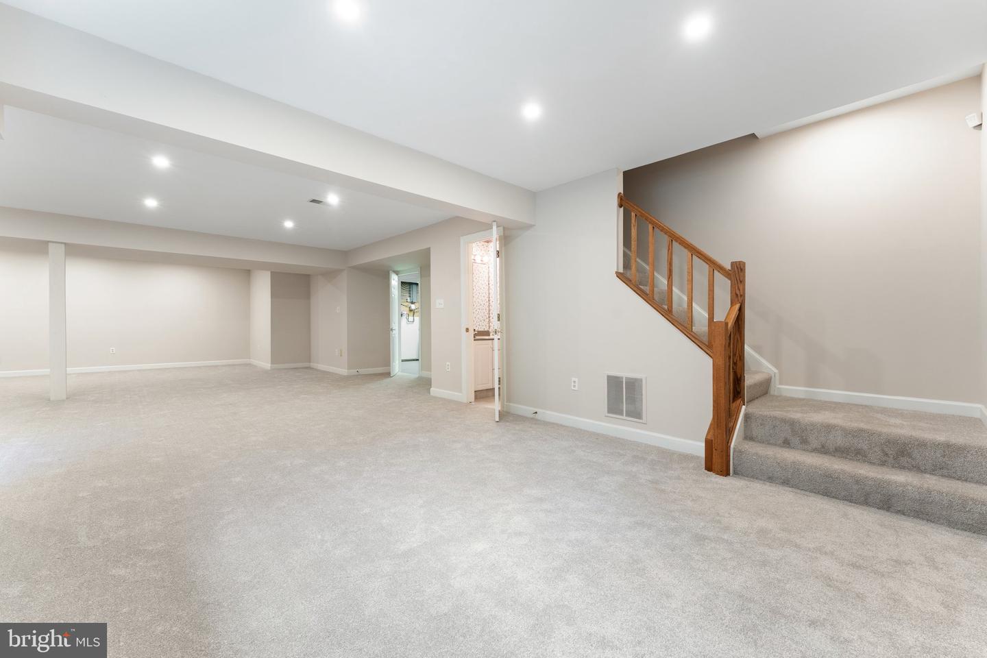 8300 Falcon Glen Rd Property Photo 71
