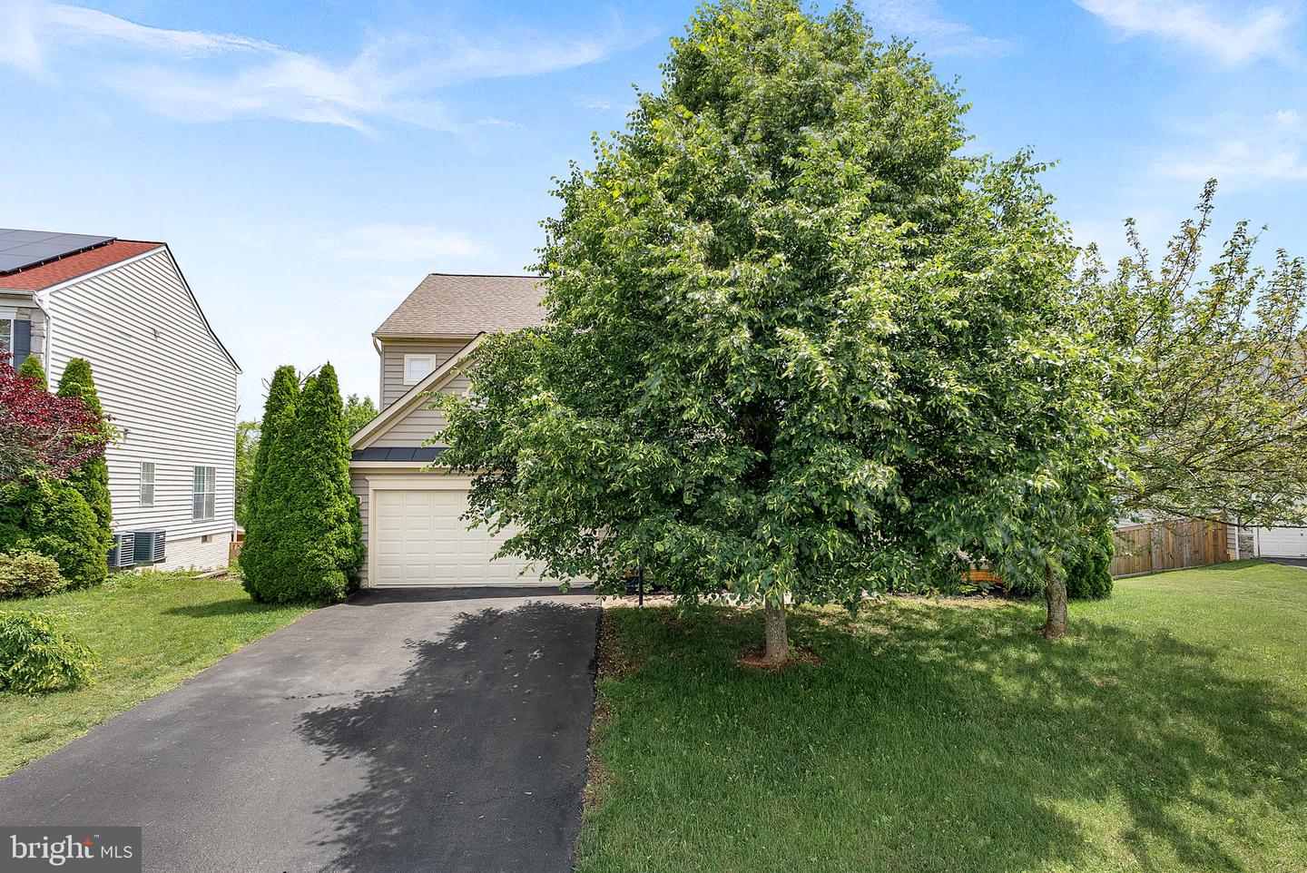 10799 Reynard Fox Ln Property Photo 2