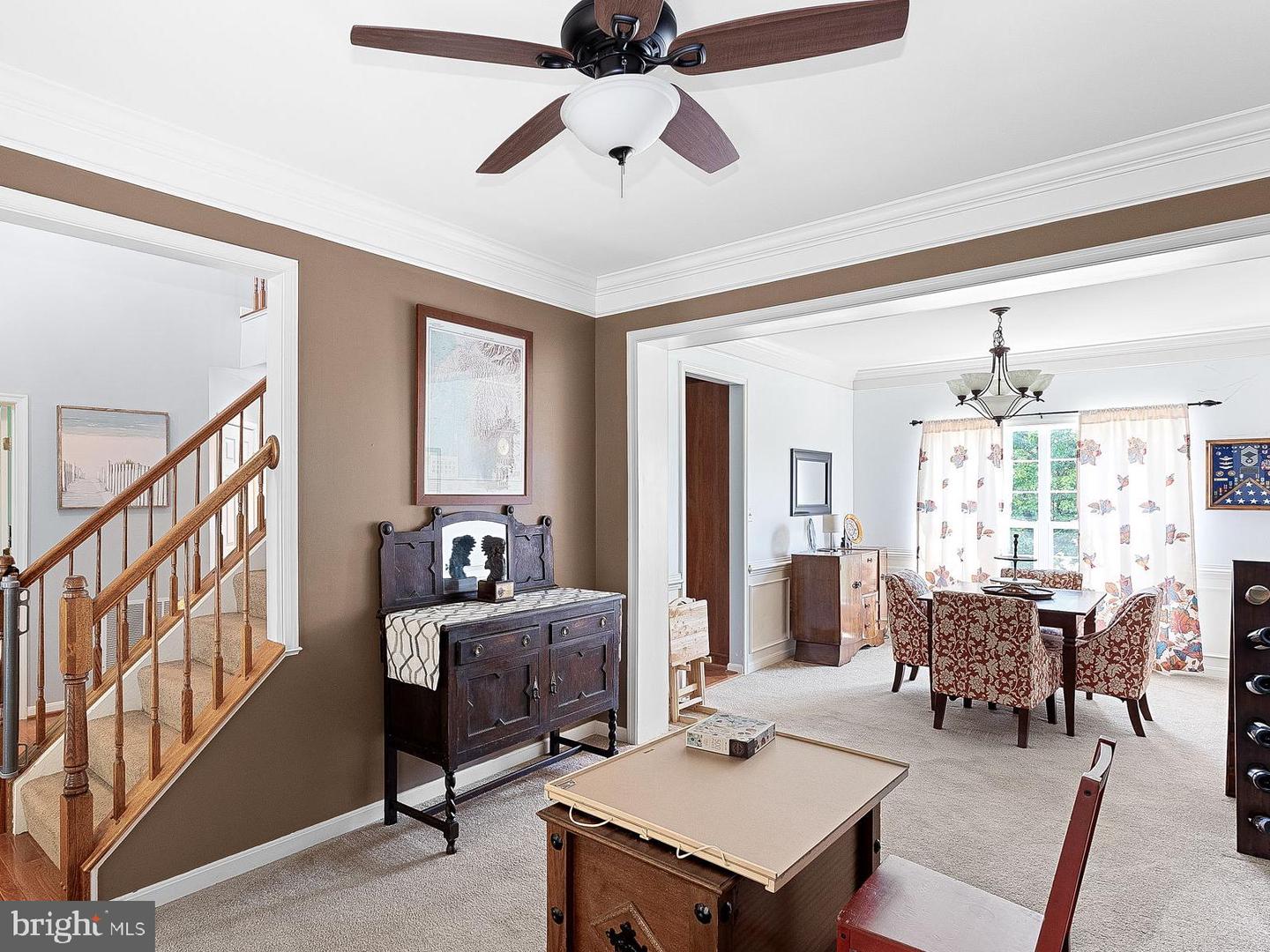 10799 Reynard Fox Ln Property Photo 8