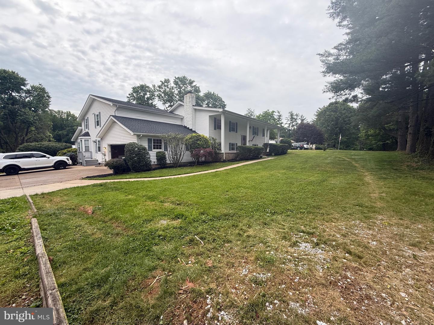 6802 Grays Mill Rd Property Photo 1