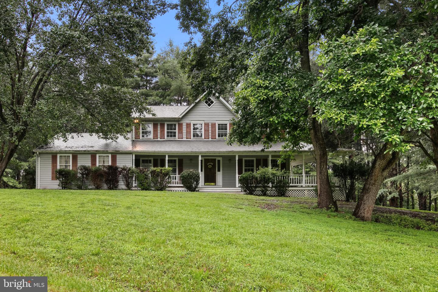 5623 Wilshire Ct Property Photo 1