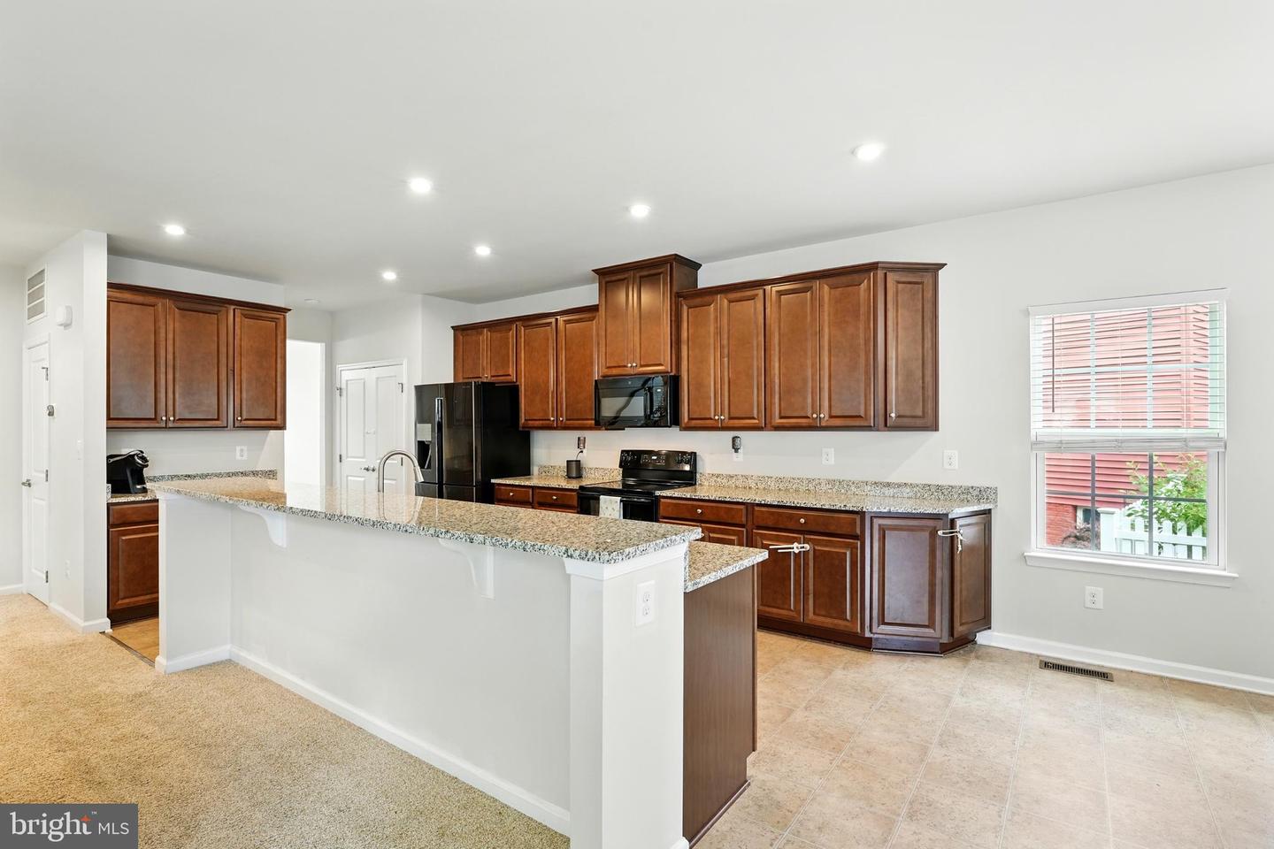 7602 Hancock St Property Photo 13