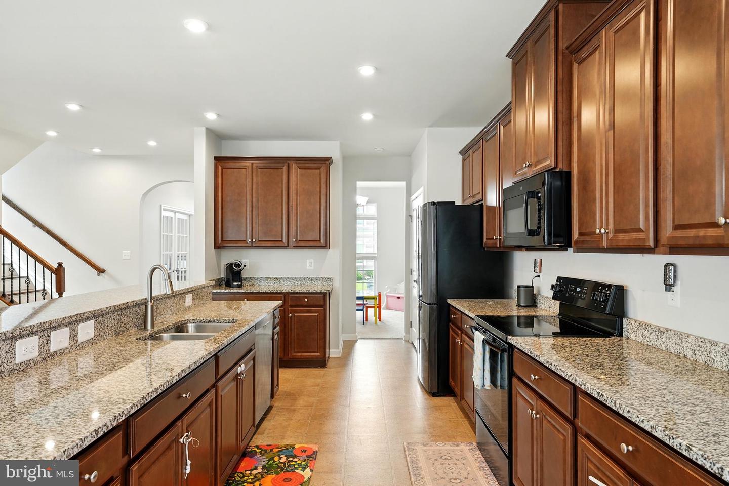 7602 Hancock St Property Photo 14