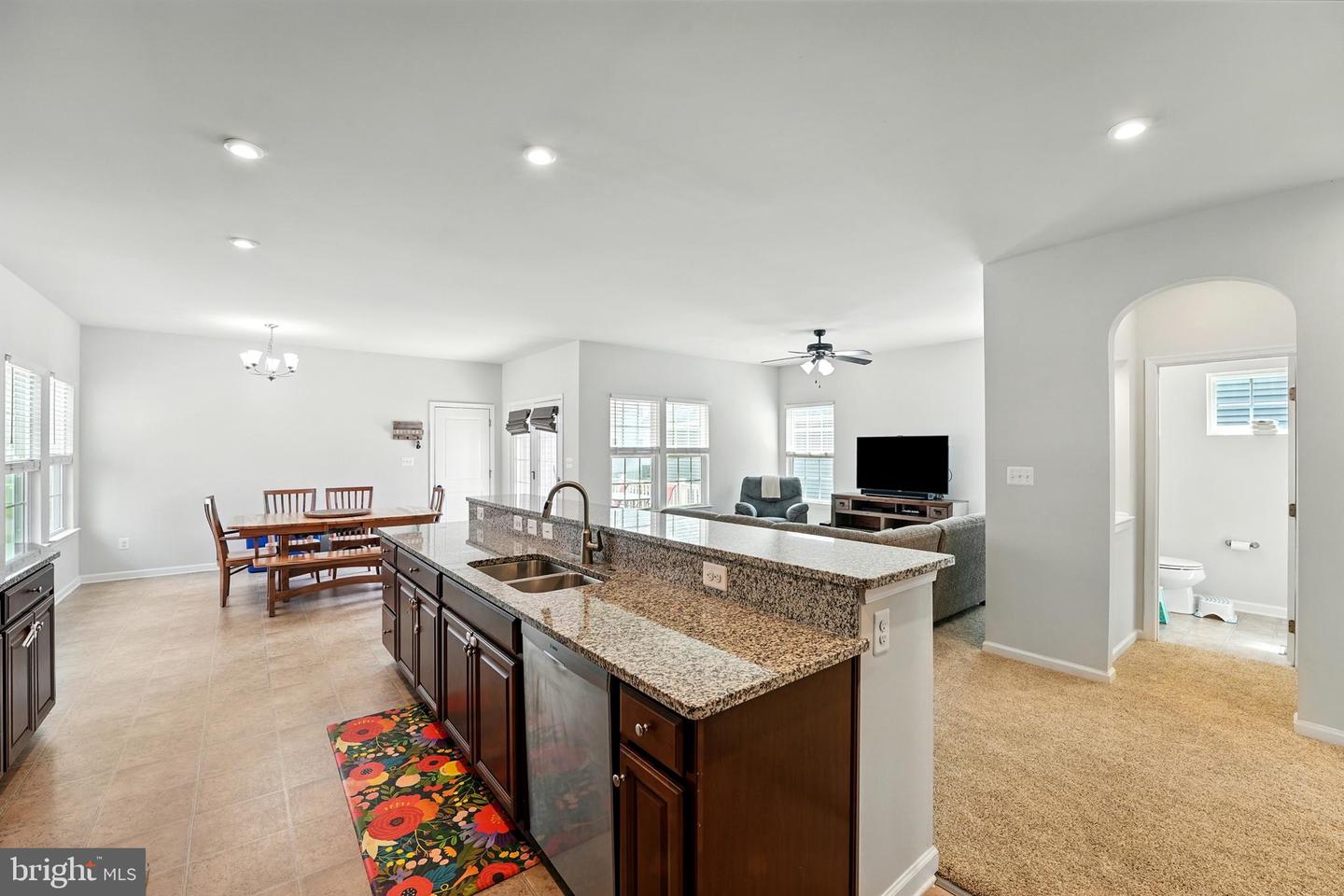 7602 Hancock St Property Photo 17