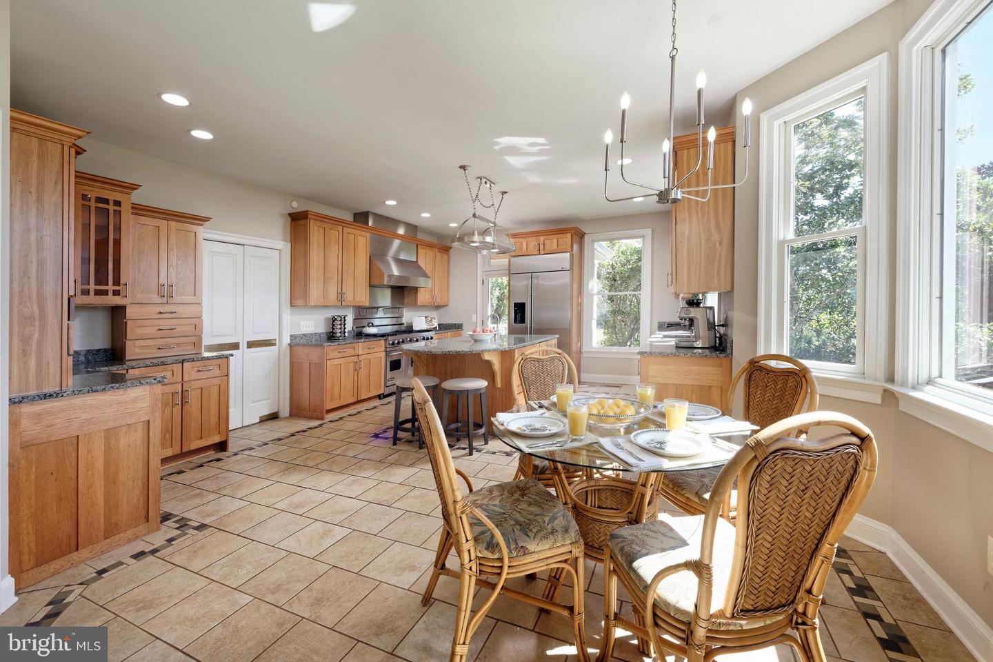 6951 Hilltop Ln Property Photo 15